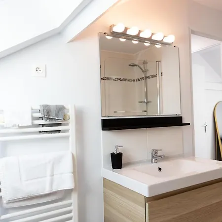 Apartment Duplex *